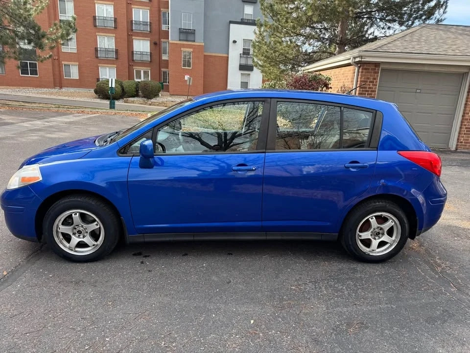 2011 Nissan Versa - Image 7 of 16