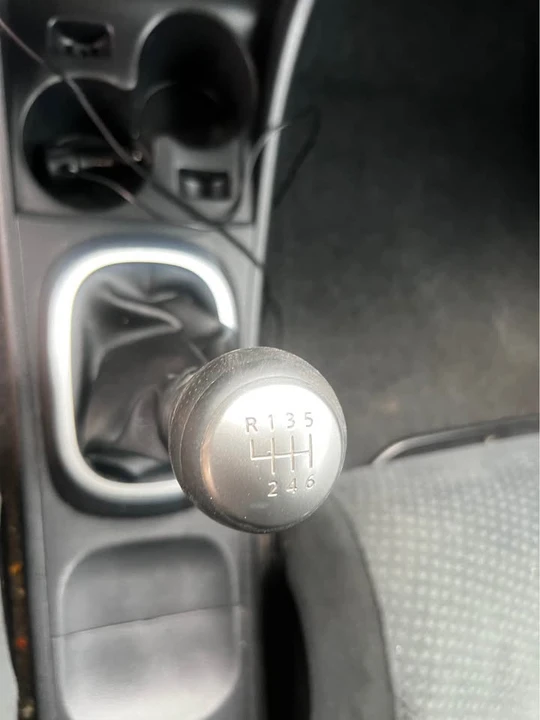 2011 Nissan Versa - Image 7 of 9