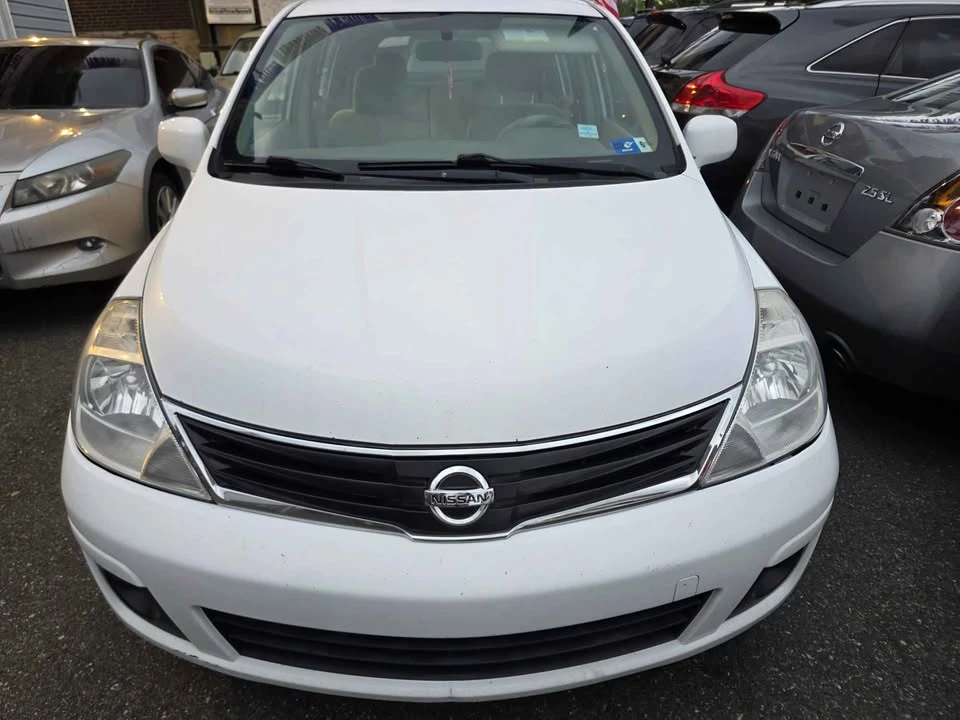 2011 Nissan Versa - Image 4 of 16