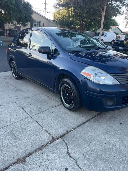 2011 Nissan Versa - Image 3 of 15
