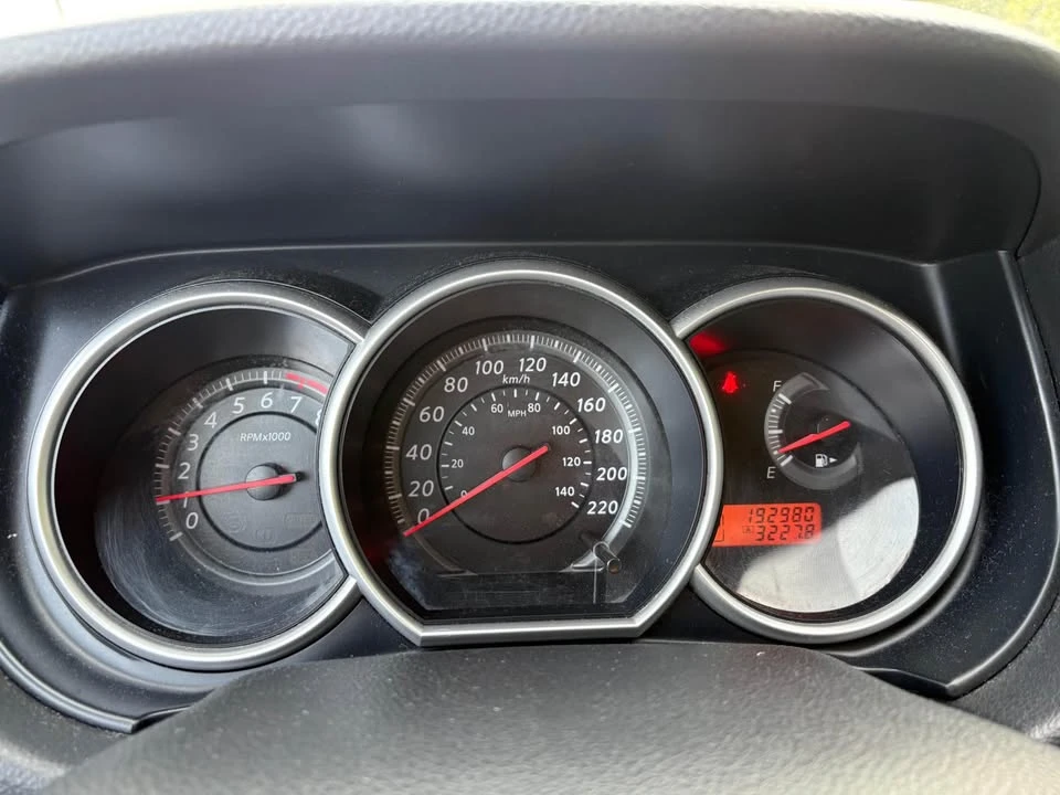 2011 Nissan Versa - Image 13 of 13