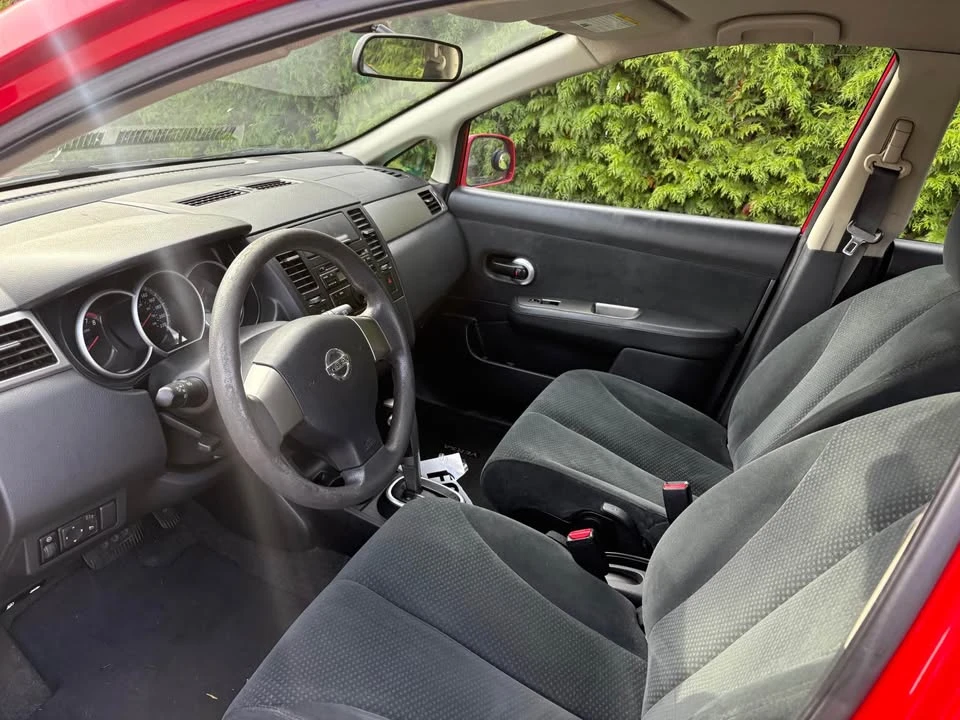 2011 Nissan Versa - Image 8 of 13