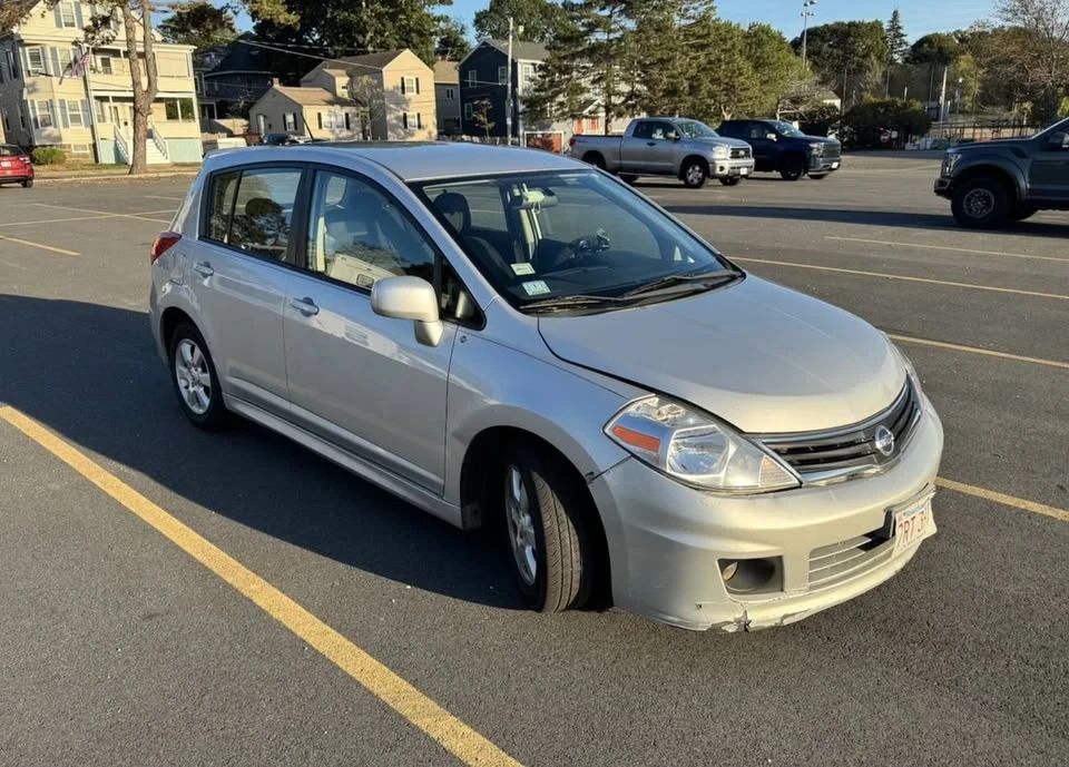 2011 Nissan Versa - Image 2 of 20