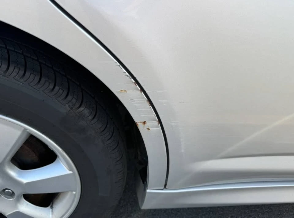 2011 Nissan Versa - Image 15 of 20