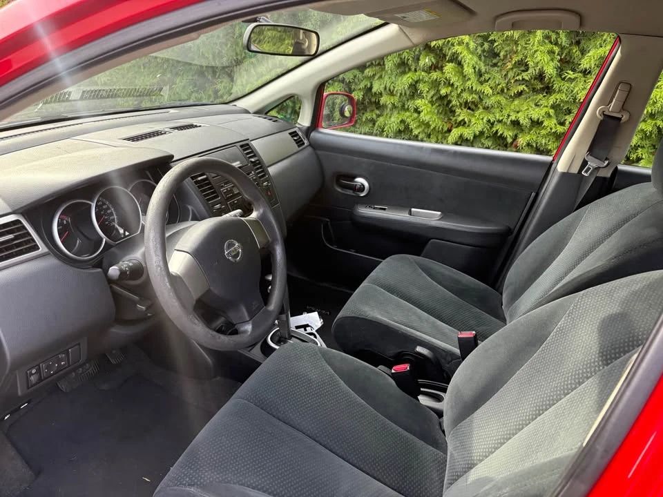 2011 Nissan Versa - Image 12 of 13