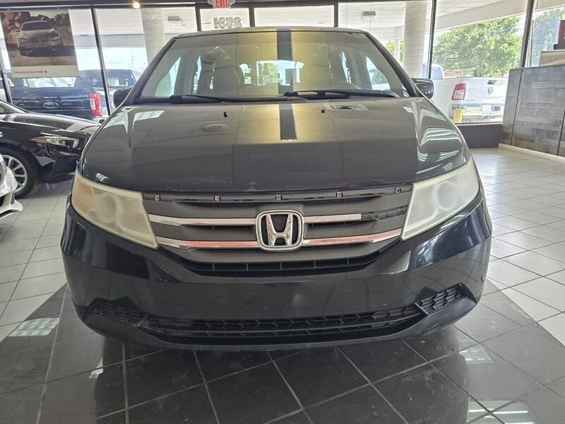 2011 Honda Odyssey - Image 2 of 4