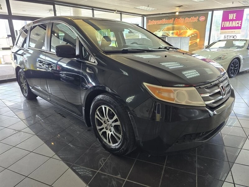 2011 Honda Odyssey - Image 3 of 4