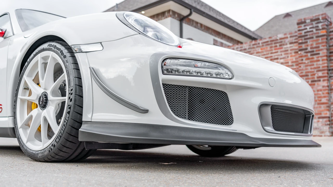 2011 Porsche 997 GT3 RS 4.0 - Image 26 of 31