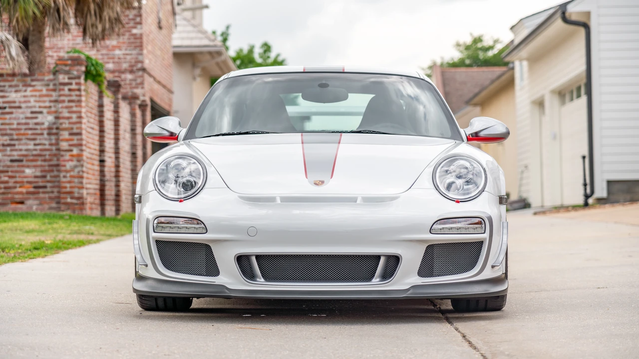 2011 Porsche 997 GT3 RS 4.0 - Image 3 of 31