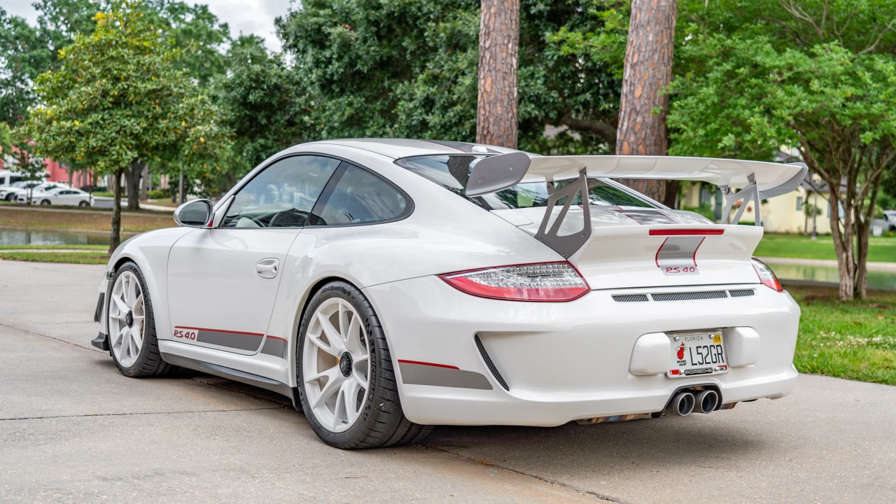 2011 Porsche 997 GT3 RS 4.0 - Image 8 of 31