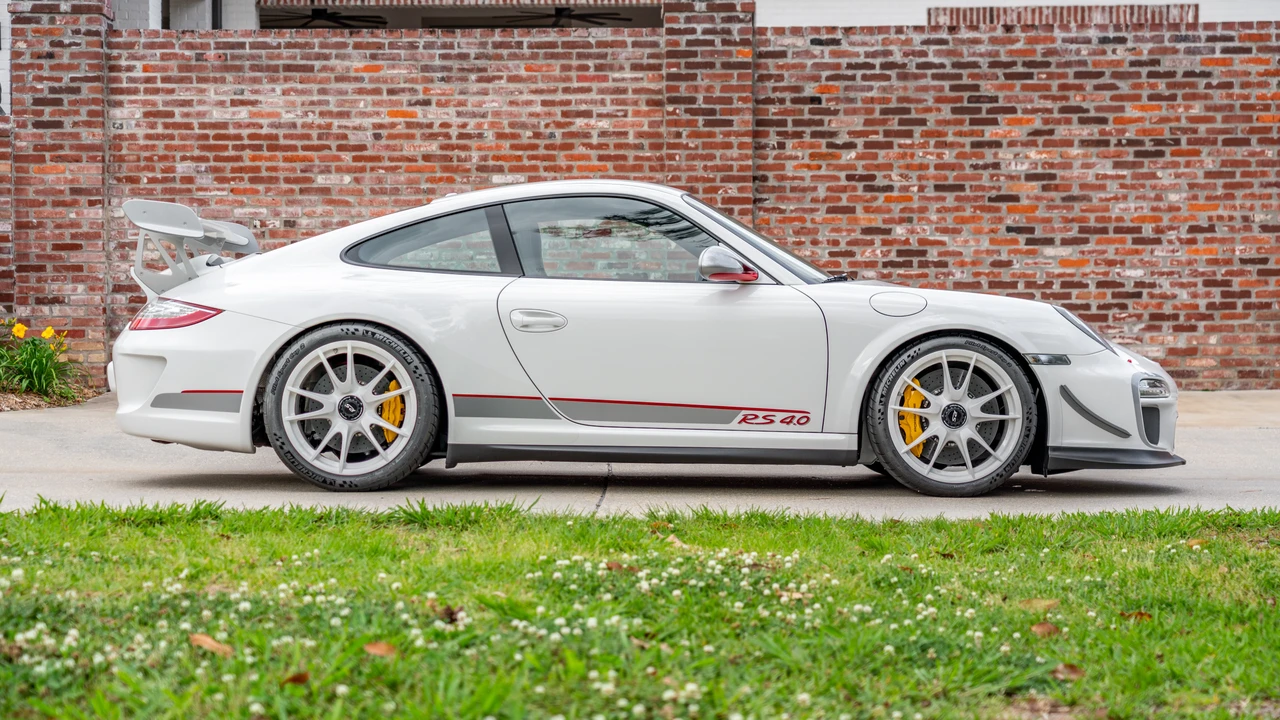 2011 Porsche 997 GT3 RS 4.0 - Image 5 of 31