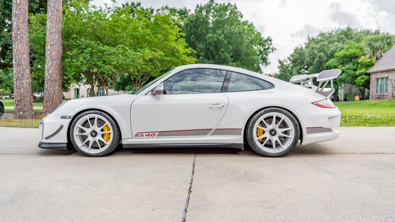 2011 Porsche 997 GT3 RS 4.0 - Image 9 of 31