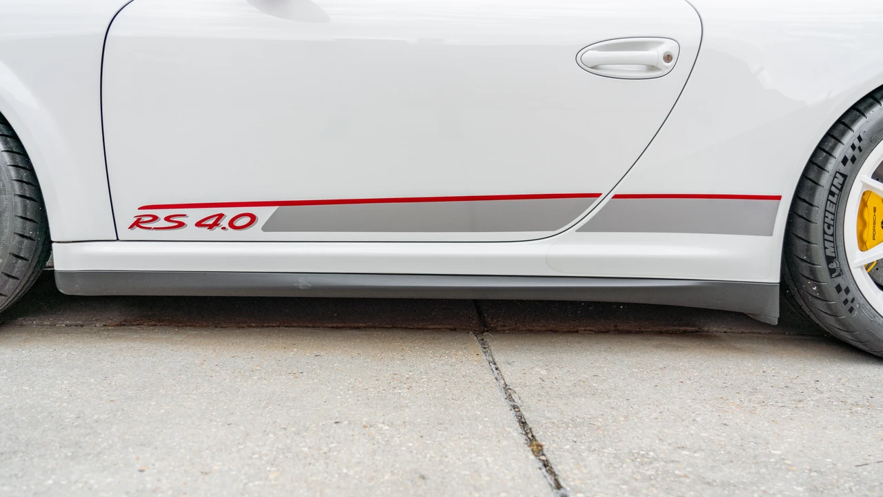 2011 Porsche 997 GT3 RS 4.0 - Image 22 of 31