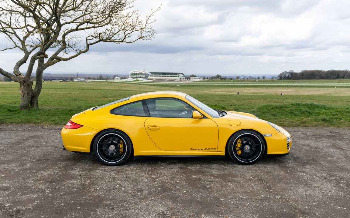 2011 Porsche 997 Carrera GTS - Image 9 of 31