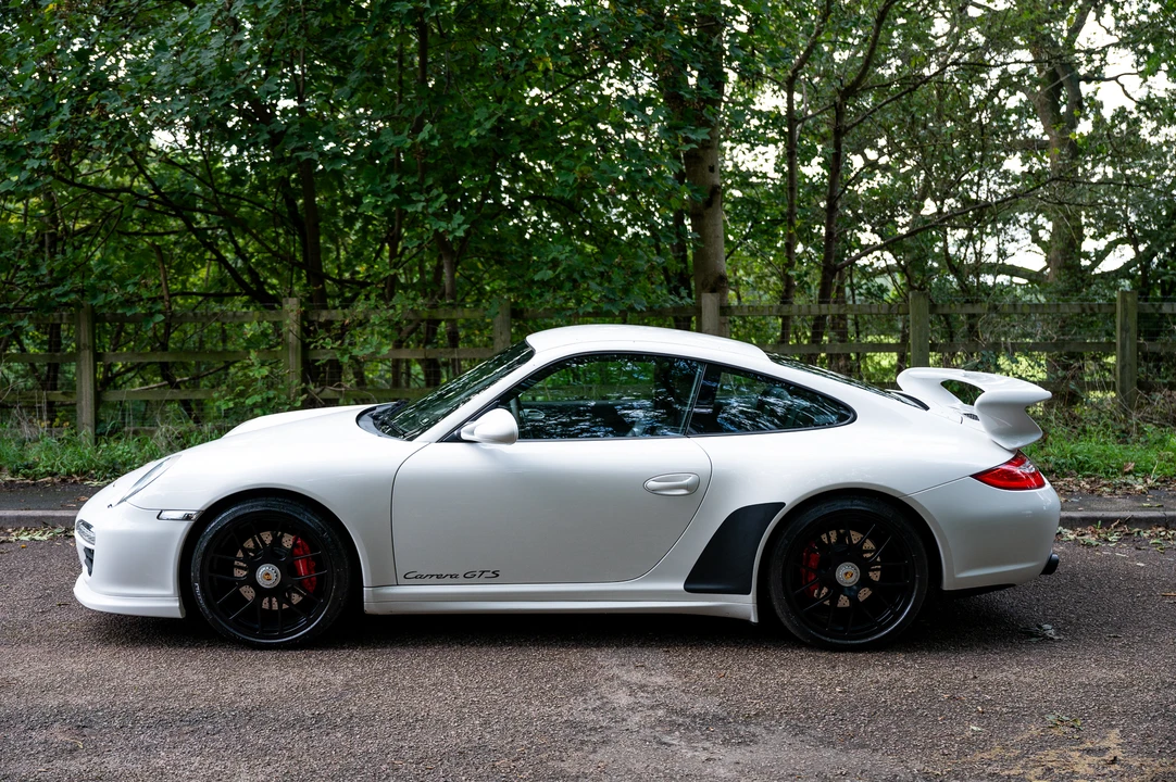 2011 Porsche 997 Carrera GTS - Image 9 of 31