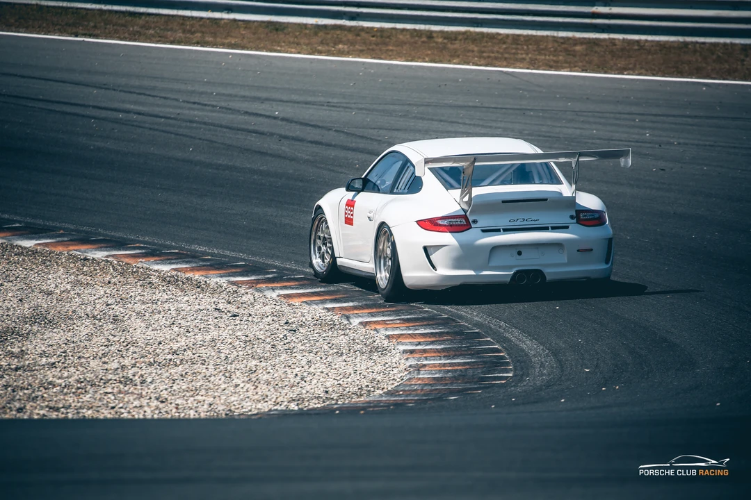 2011 Porsche 997 GT3 - Image 24 of 31