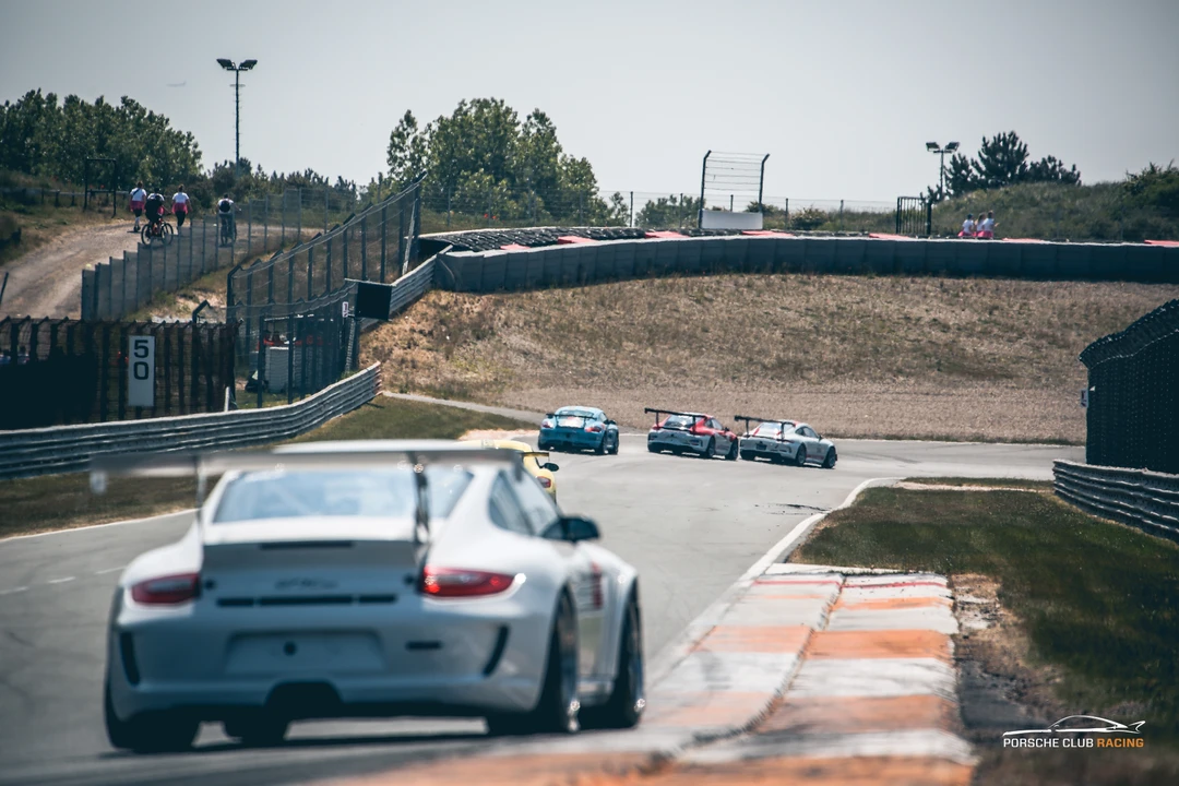 2011 Porsche 997 GT3 - Image 25 of 31