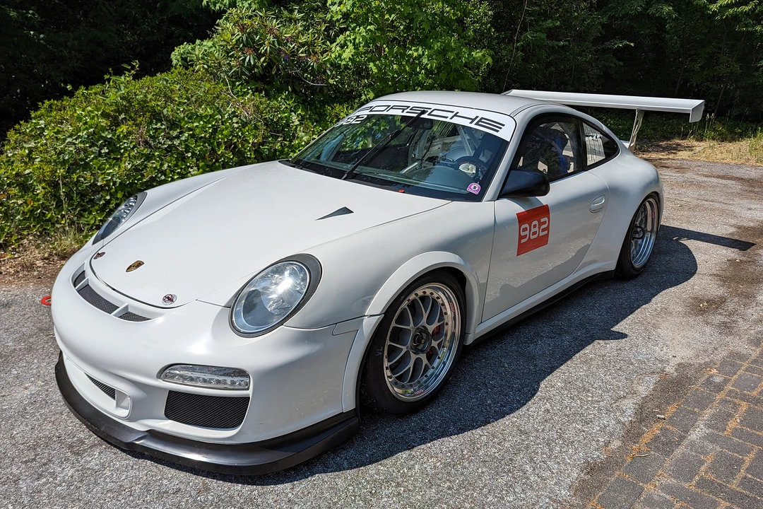 2011 Porsche 997 GT3 - Image 2 of 31