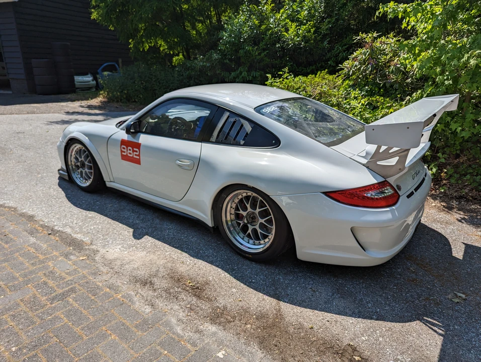 2011 Porsche 997 GT3 - Image 17 of 31
