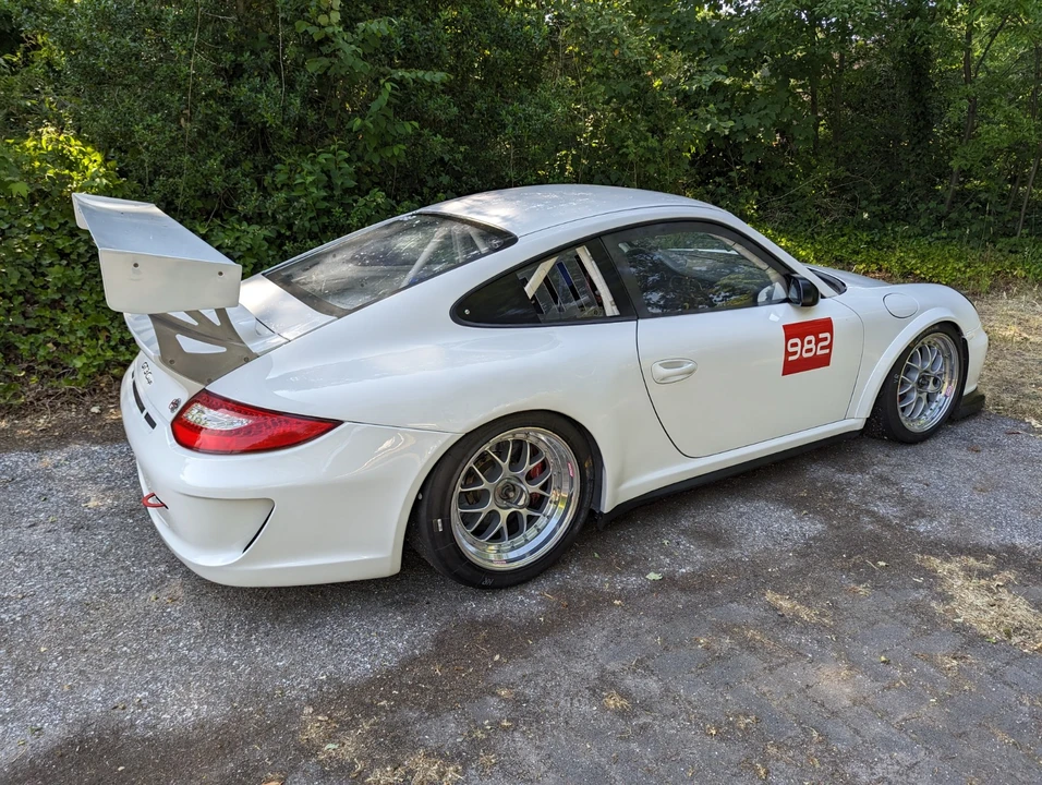 2011 Porsche 997 GT3 - Image 19 of 31