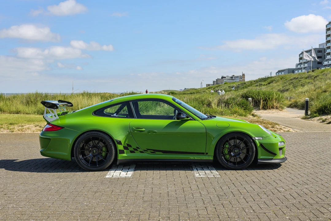 2011 Porsche 997 GT3 RS - Image 19 of 31