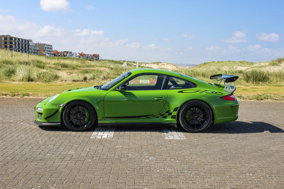2011 Porsche 997 GT3 RS - Image 27 of 31