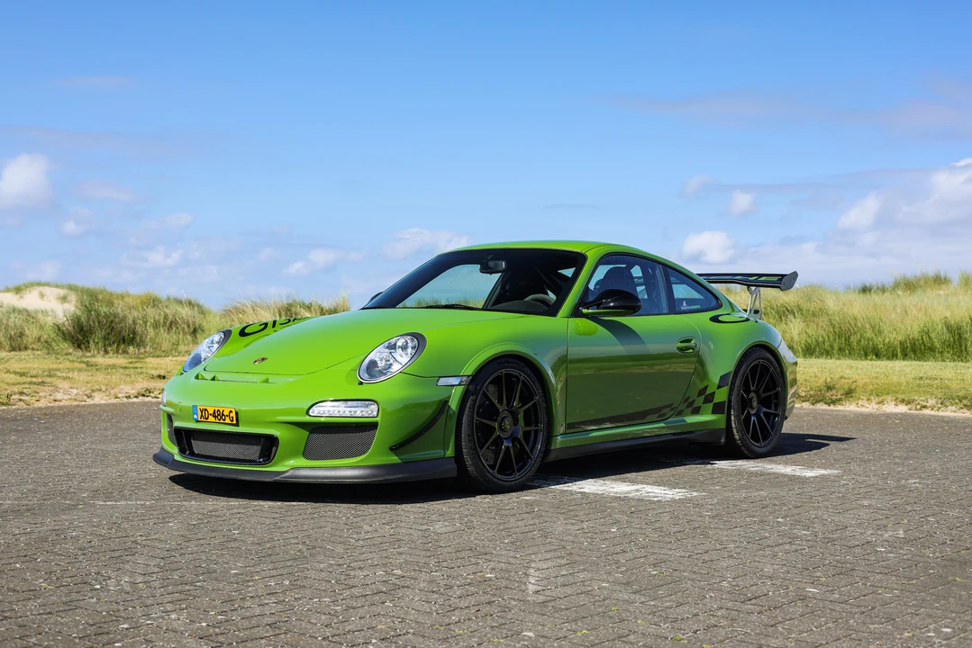 2011 Porsche 997 GT3 RS - Image 2 of 31