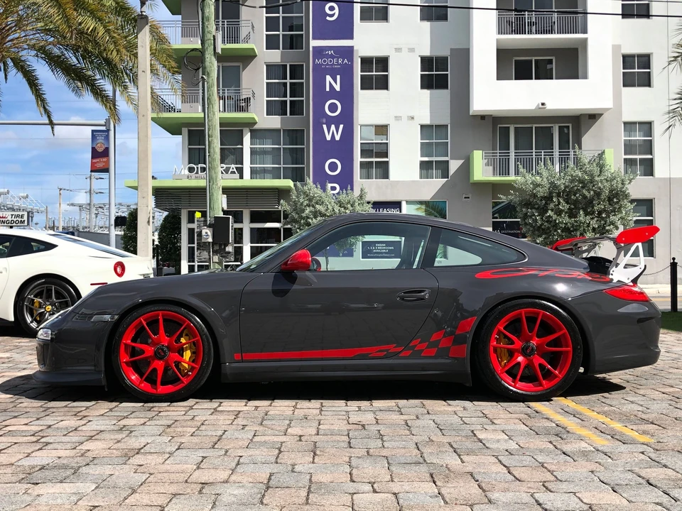 2011 Porsche 997 GT3 RS - Image 7 of 31