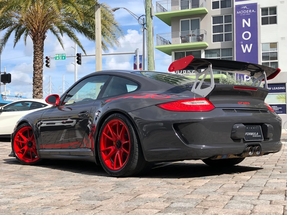 2011 Porsche 997 GT3 RS - Image 2 of 31