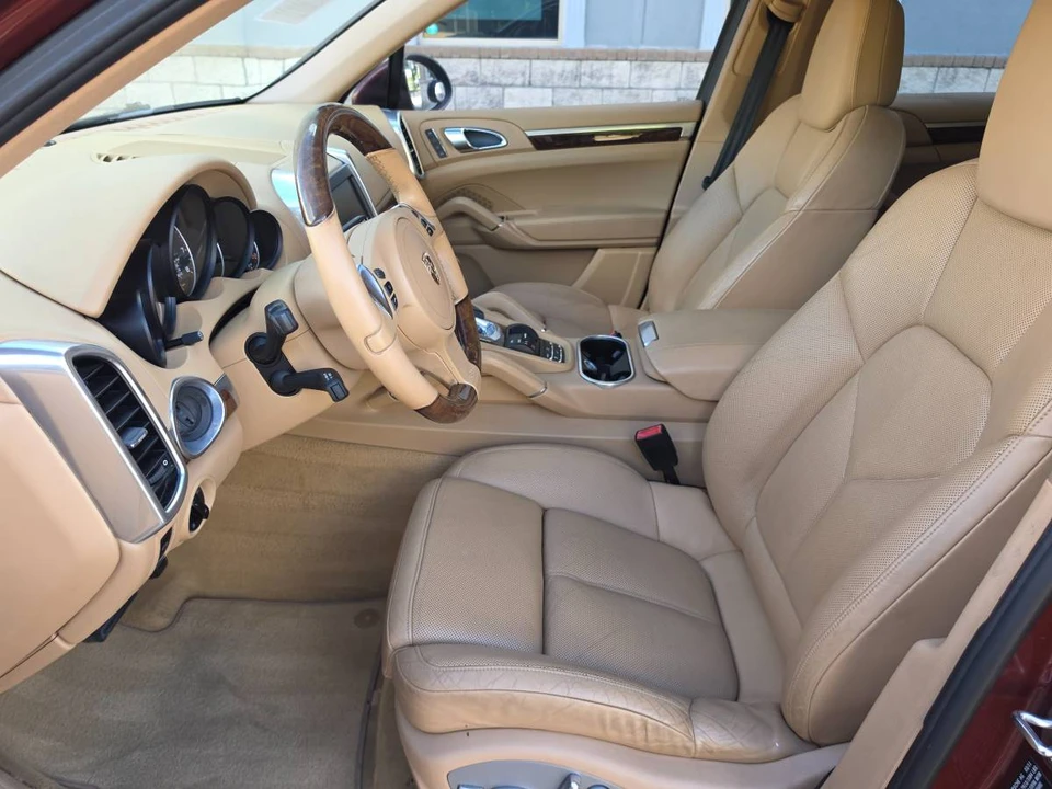 2011 Porsche 958 Cayenne - Image 7 of 23