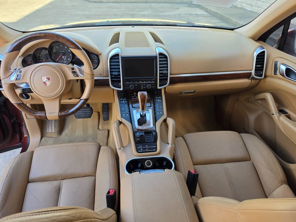 2011 Porsche 958 Cayenne - Image 9 of 23