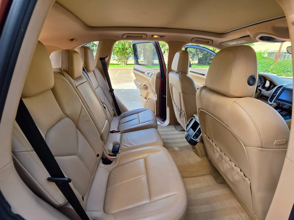 2011 Porsche 958 Cayenne - Image 12 of 23