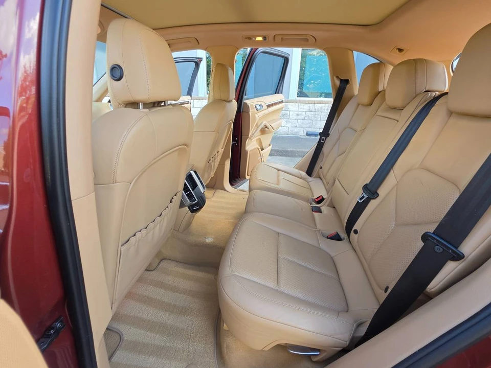 2011 Porsche 958 Cayenne - Image 13 of 23