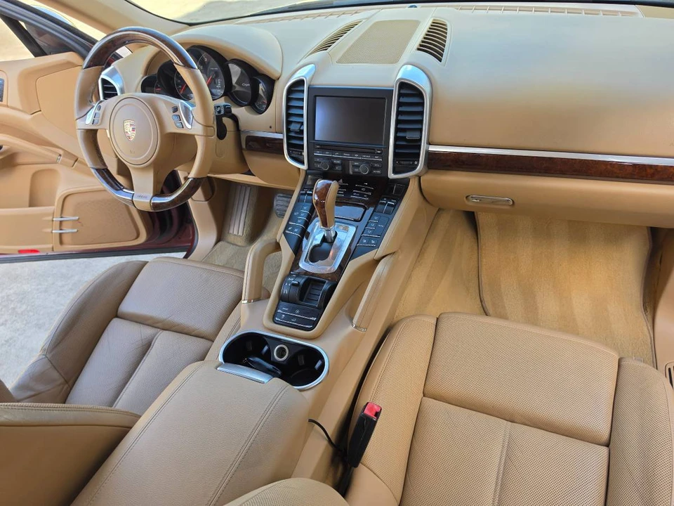 2011 Porsche 958 Cayenne - Image 11 of 23