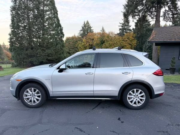 2011 Porsche 958 Cayenne - Image 2 of 21