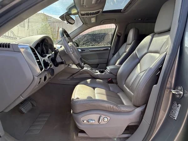 2011 Porsche 958 Cayenne S - Image 15 of 21