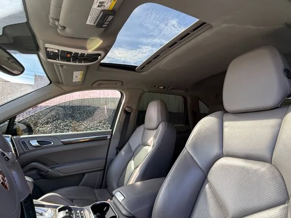 2011 Porsche 958 Cayenne S - Image 16 of 21