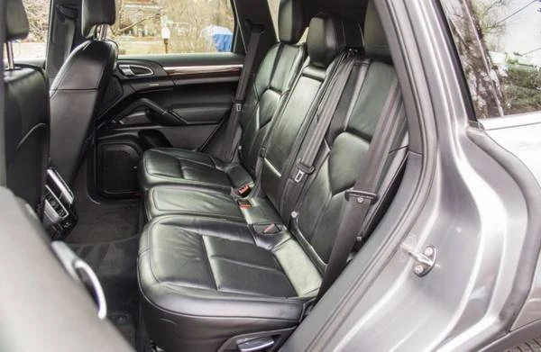2011 Porsche 958 Cayenne S - Image 10 of 13