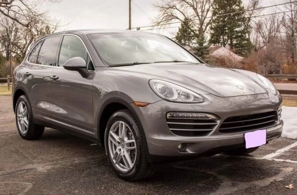 2011 Porsche 958 Cayenne S - Image 2 of 13