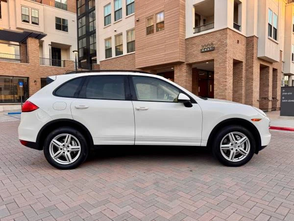 2011 Porsche 958 Cayenne S - Image 5 of 18