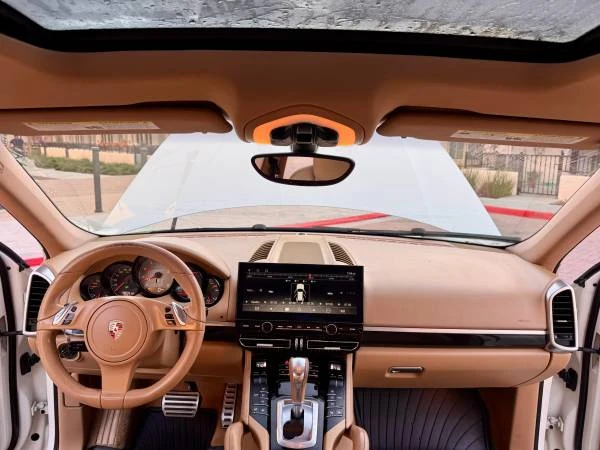 2011 Porsche 958 Cayenne S - Image 13 of 18