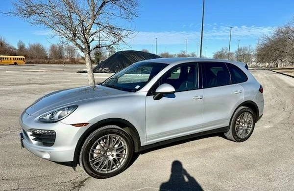 2011 Porsche 958 Cayenne S - Image 5 of 10