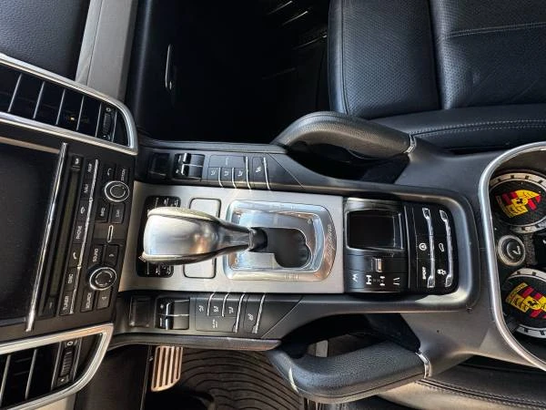 2011 Porsche 958 Cayenne S - Image 12 of 21
