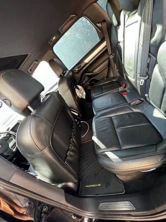 2011 Porsche 958 Cayenne S - Image 14 of 21