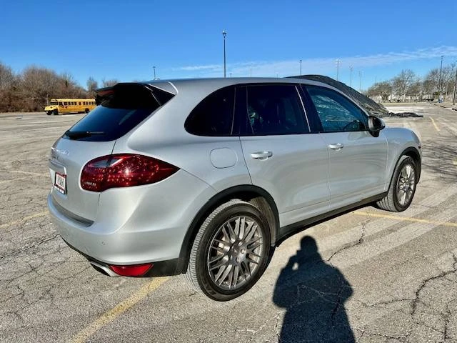 2011 Porsche 958 Cayenne S - Image 4 of 12