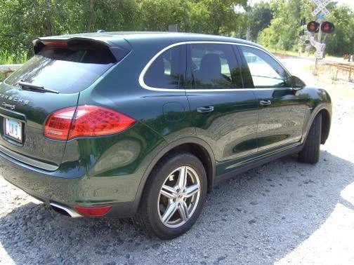 2011 Porsche 958 Cayenne S - Image 2 of 9