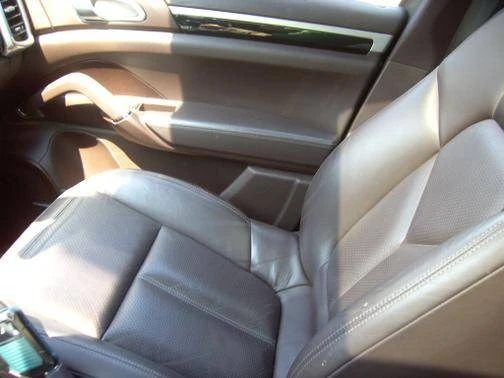 2011 Porsche 958 Cayenne S - Image 6 of 9
