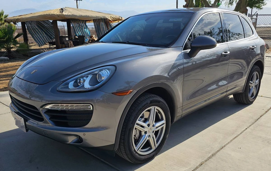 2011 Porsche 958 Cayenne S - Image 3 of 18