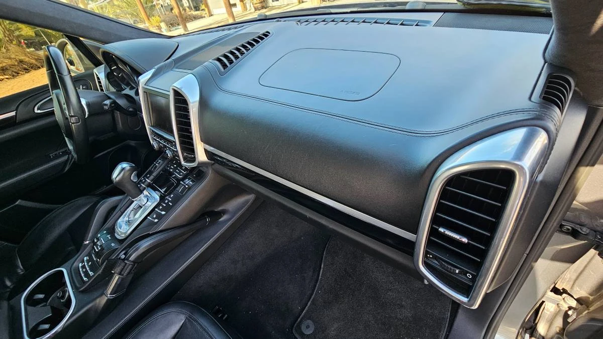 2011 Porsche 958 Cayenne S - Image 16 of 18