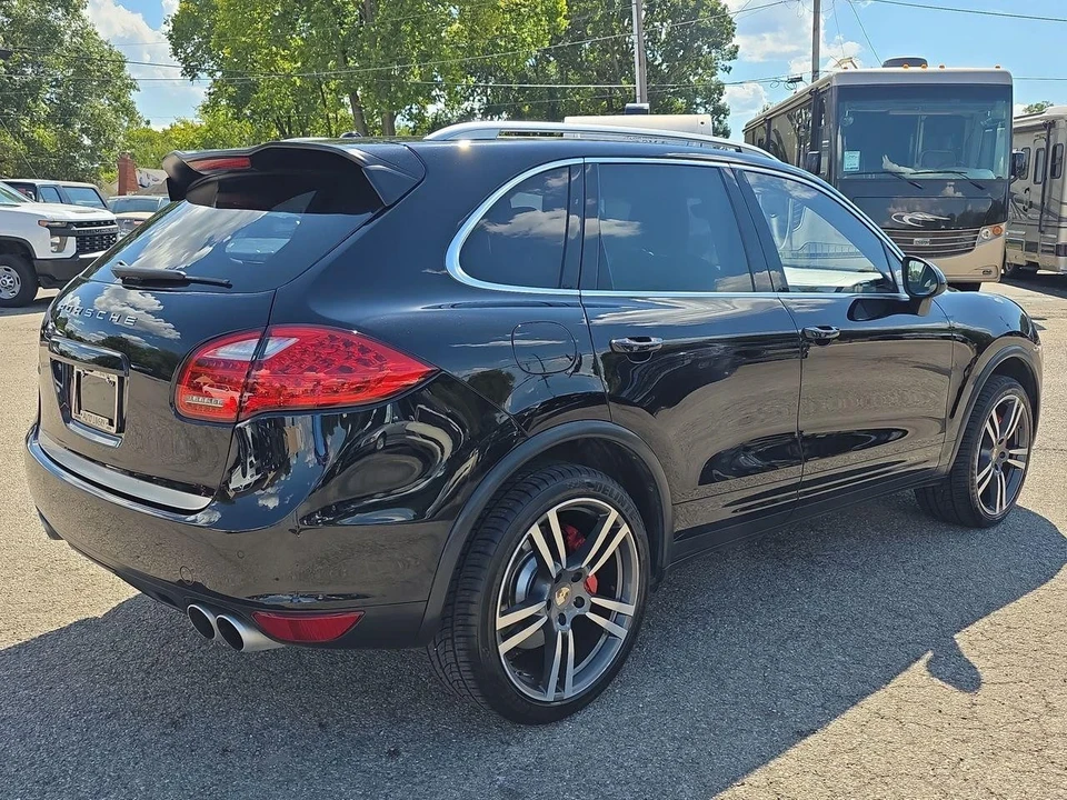 2011 Porsche 958 Cayenne Turbo - Image 2 of 21